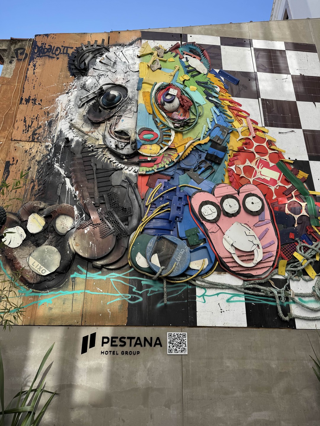 Прогулка по центру Лиссабона с Ольгой была прекрасной! Много узнали о городе,его истории,о знаковых и печальных