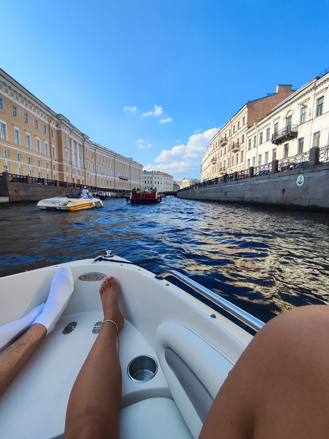 На частном катере по рекам и каналам Петербурга (Юля)