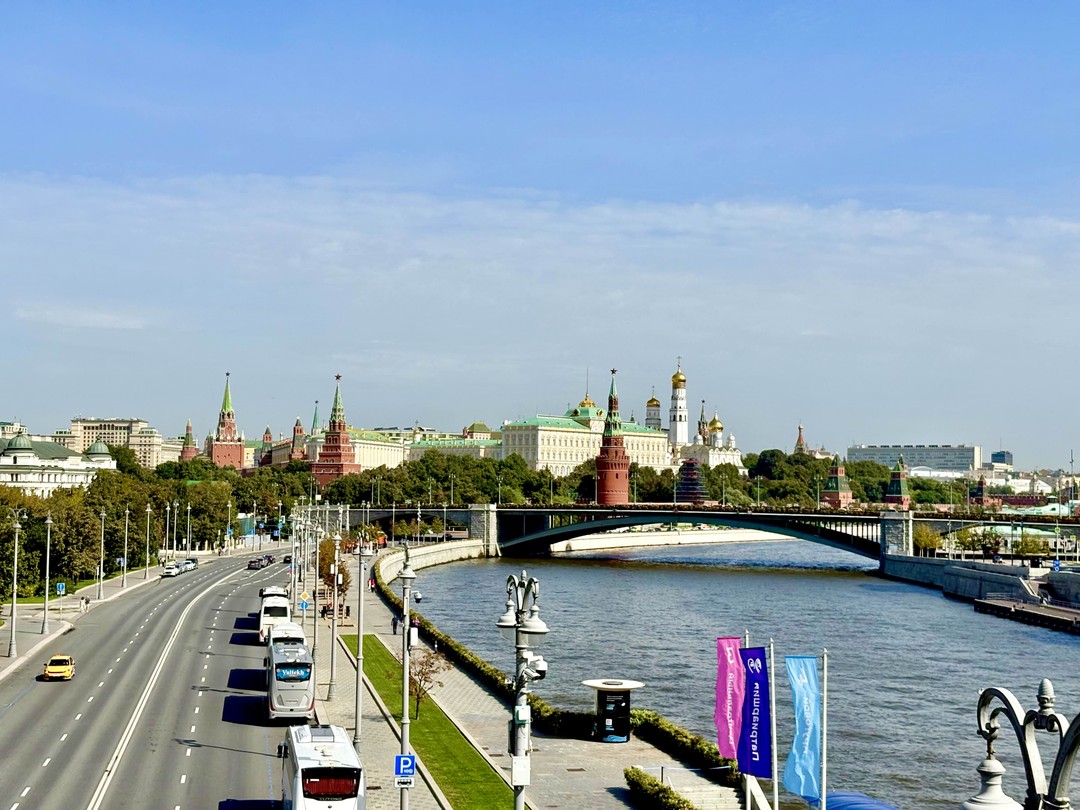Три часа на автобусе - и вы знакомы с Москвой (Ксения)