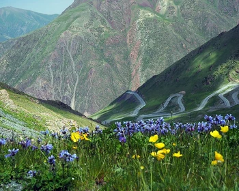 Треккинг в ущелье Ункур-Сай, отдых на озере Токтогул