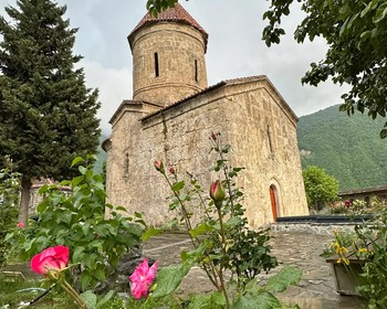 Дворец Шекинских ханов, деревня Киш и старейшая на Кавказе церковь