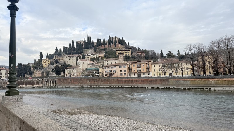 Прекрасное знание материала и контекста