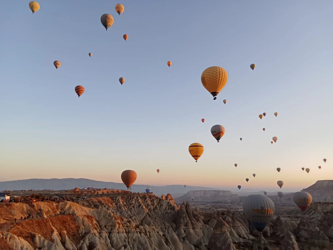 Это было потрясающе! Буквально вчера вернулись из поездки в Каппадокию, впечатления боле-менее уложились в общую картину