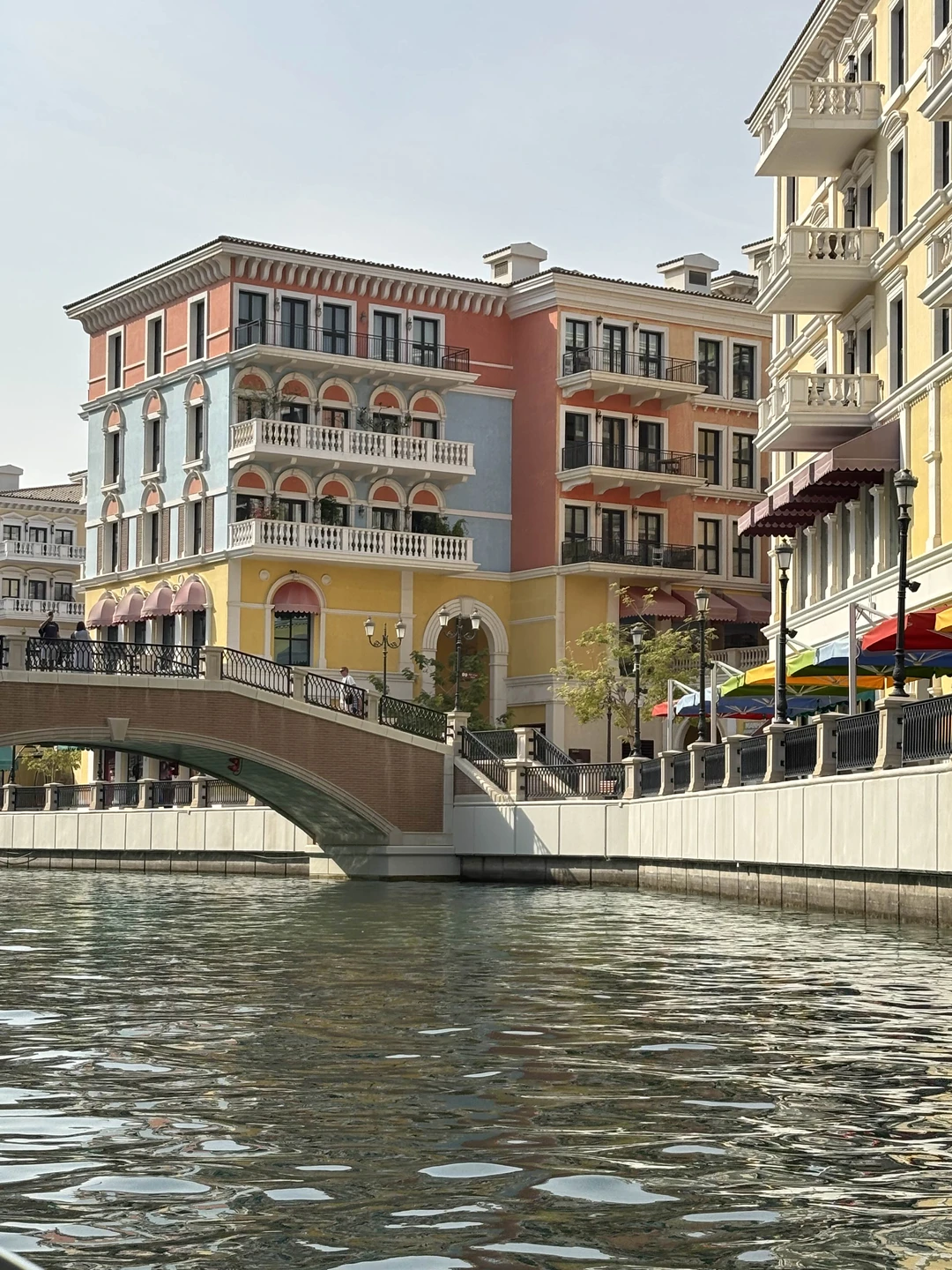 Добрый день, бронировали индивидуальную экскурсию по Катару на 3 семьи. Нашим гидом была Дарья. Учитывая, что