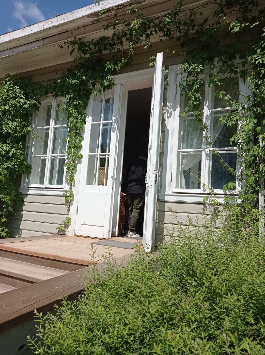 14.06.25г посетили прекрасную экскурсию в Пушкинские горы с замечательным экскурсоводом Коеоваловой Юлией! Очень интересно, познавательно, глубокие