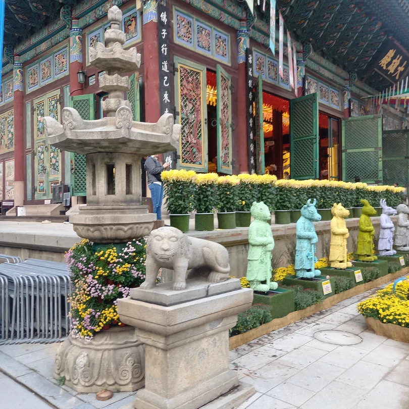 Приятно, когда тебе помогают решать даже проблемы, не связанные напрямую с экскурсией. Благодаря Лилии я разобралась