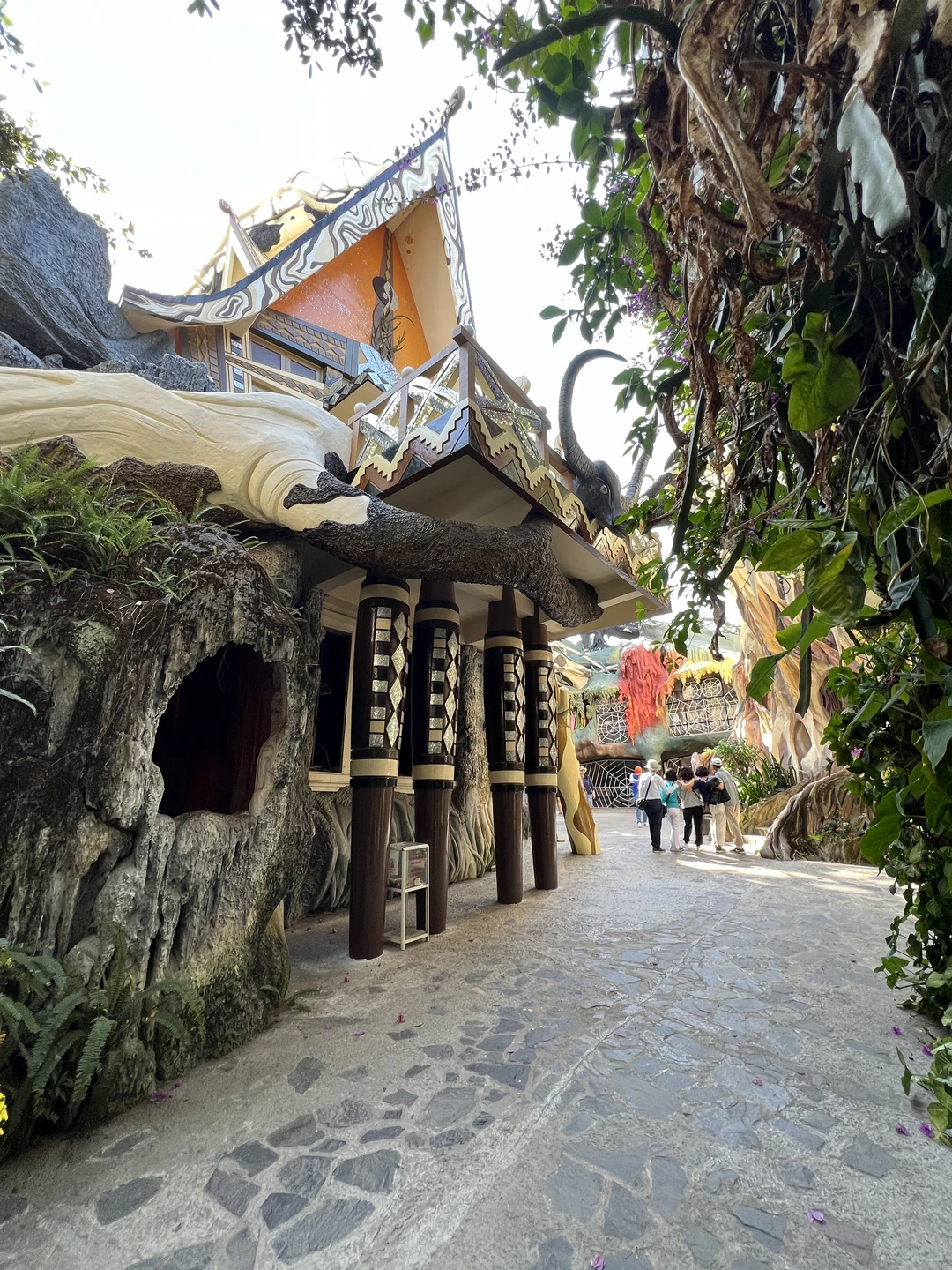 Замечательная экскурсия и очень хороший гид Светлана. Много рассказала и показала, очень приятный человек, нам было