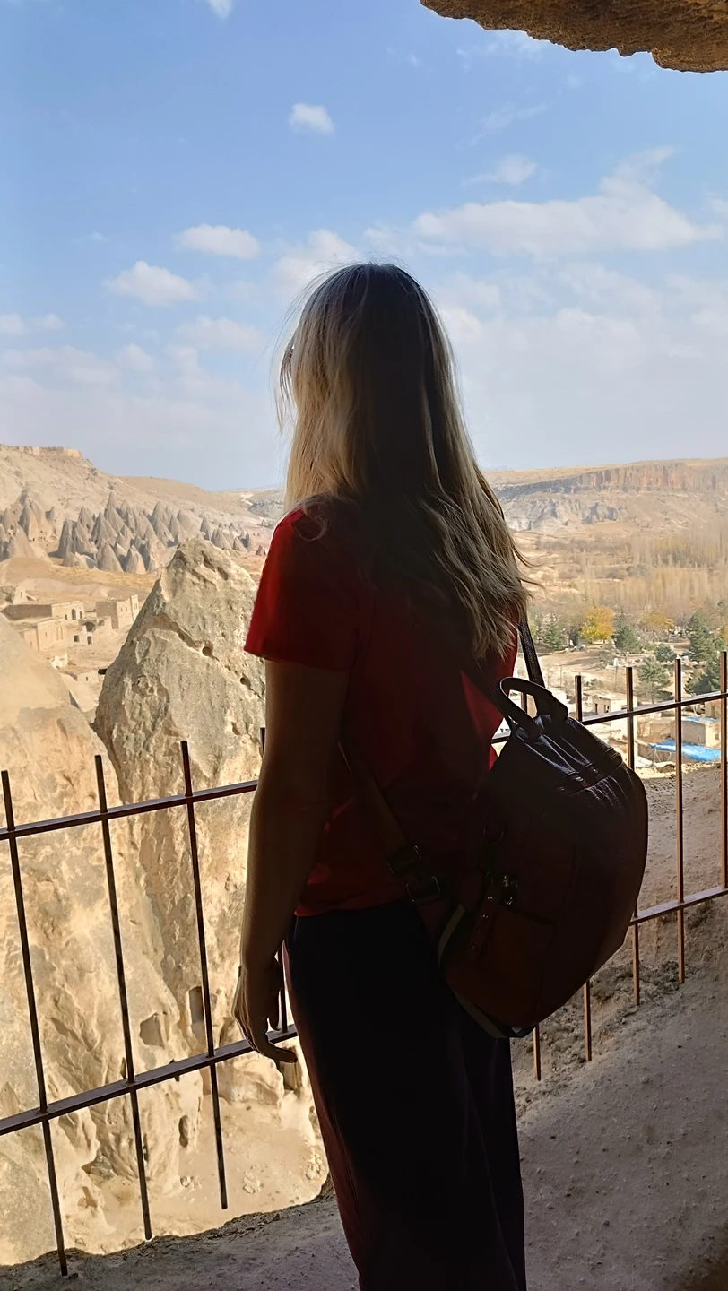 Были на экскурсии в ноябре с гидом Мариной. Она великолепно знает материал, интересно рассказывает, на вопросы