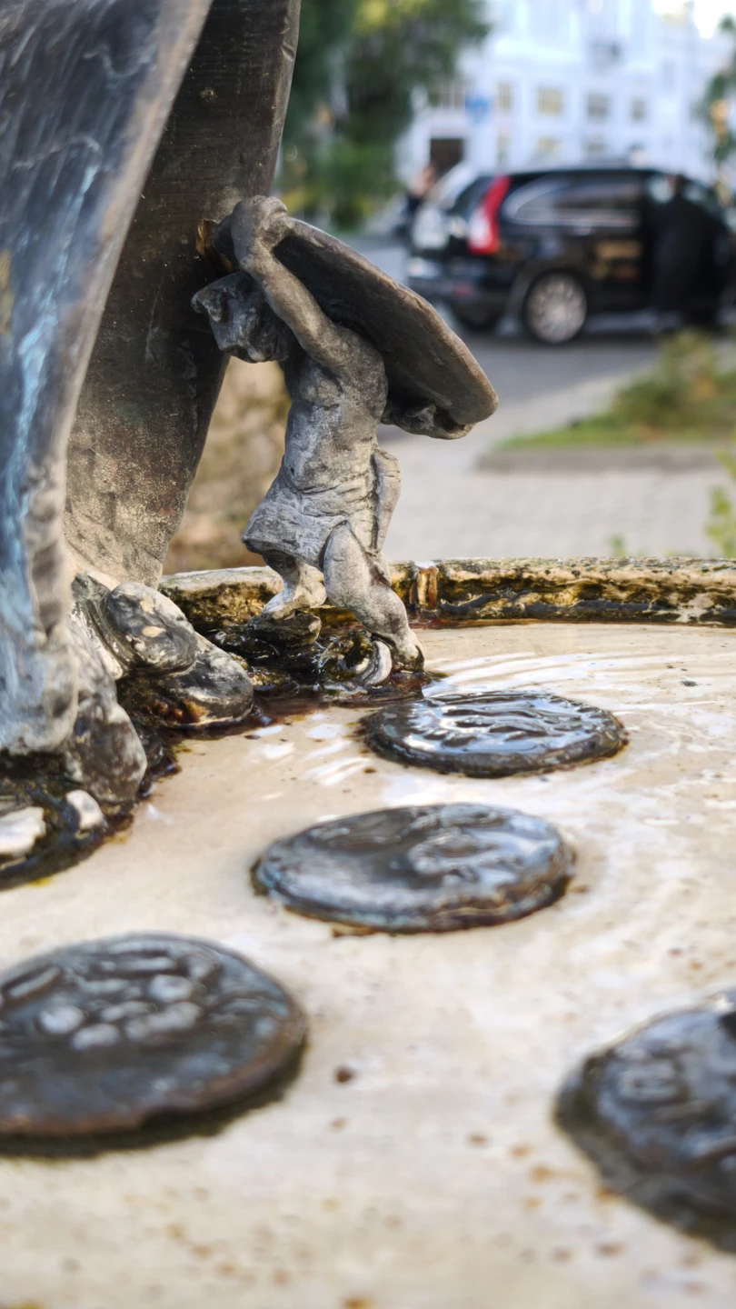 Обязательно сходите на экскурсию с Инной по Сухуму. Вам откроется город совершенно с другой стороны. Город