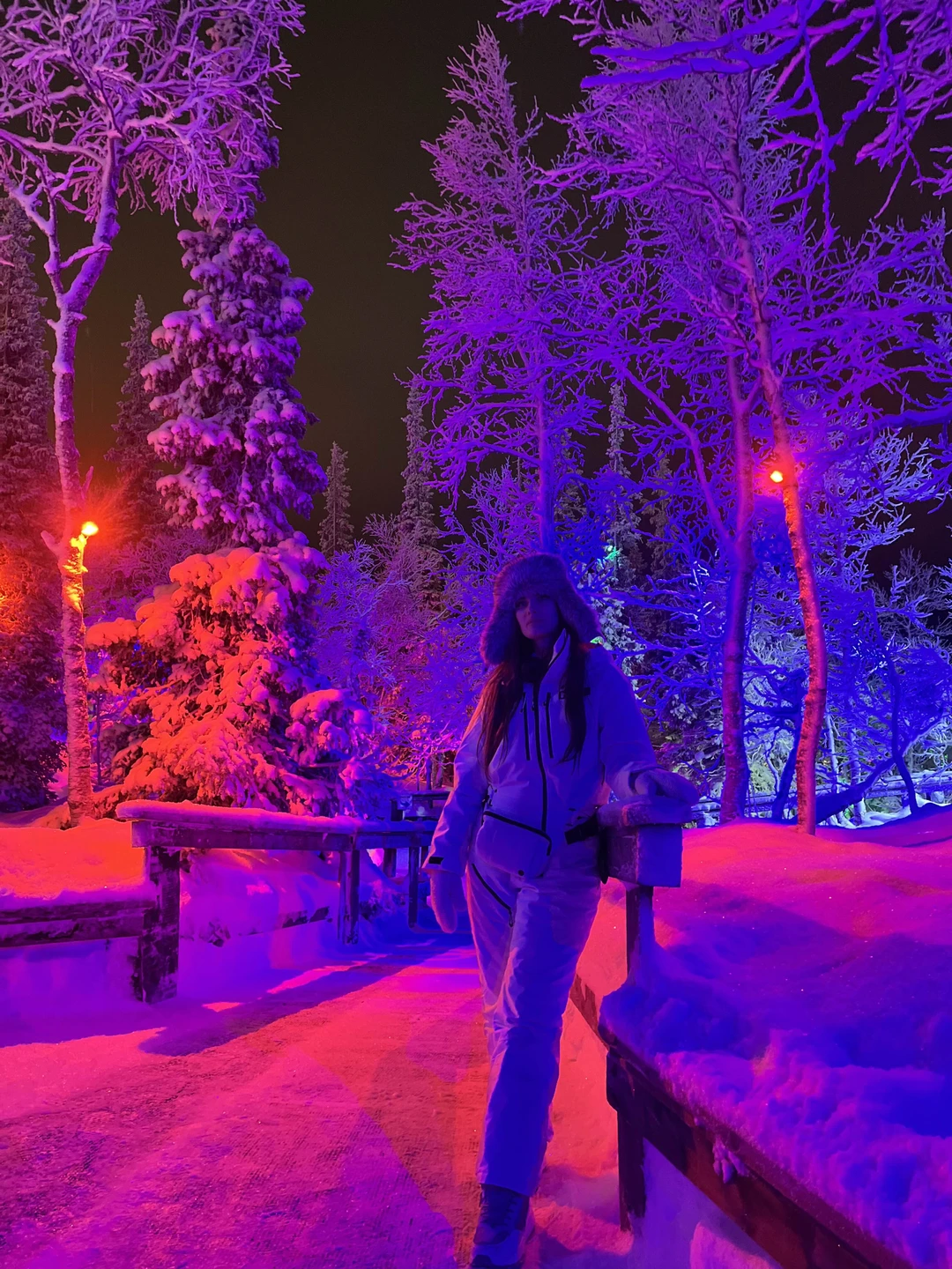 Поездка была 15.01.2026 очень все было хорошо организовано забрали вовремя по локациям запланированным отвезли, замечательных экскурсовод