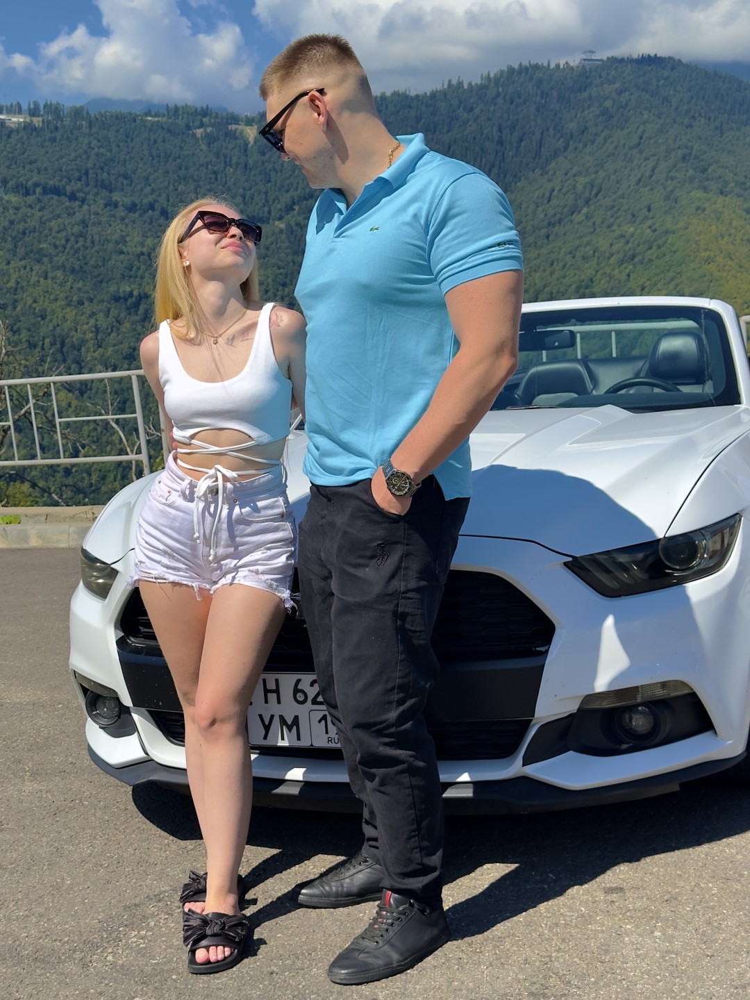 Это было прекрасным решением. Вырвались с мужем с городской суеты, перезагрузится. В Сочи впервые. Александр прокатил