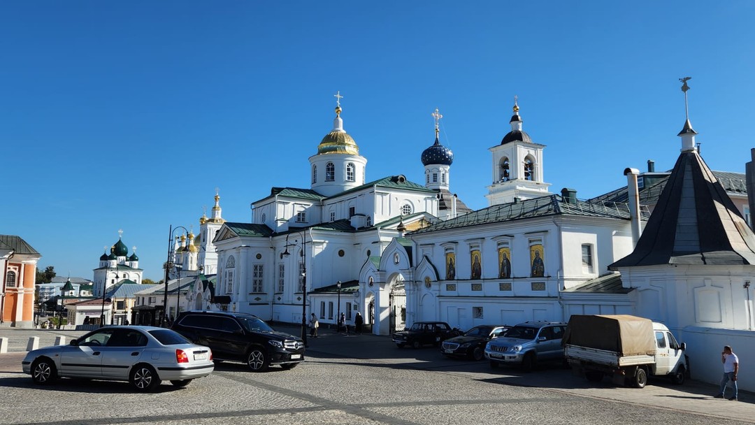 Замечательная увлекательная экскурсия с Алексеем Реутовым! Неожиданно интересно и просто восторженно встретил нас провинциальный Арзамаз! Столько