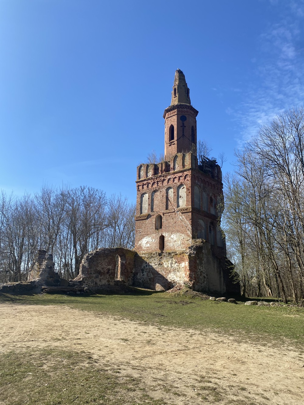 Фото Из Калининграда на юг: кирхи, городки и заброшенная лечебница
