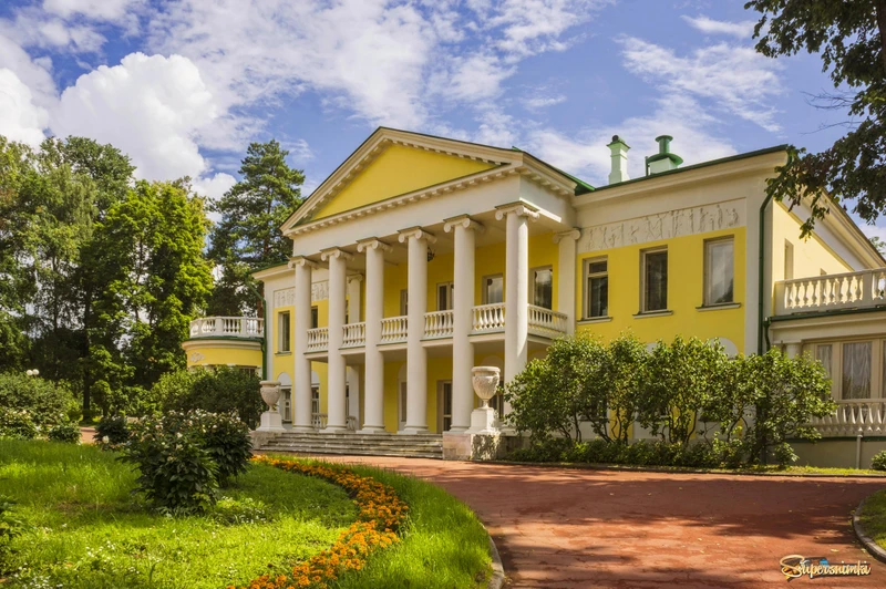 Фото - Экскурсия: "Горки Ленинские: 4 женщины из 5 эпох"