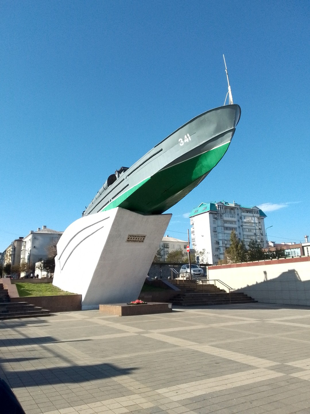 Людмила - человек влюблённый в свой город, и этой любовью она с радостью делится с другими