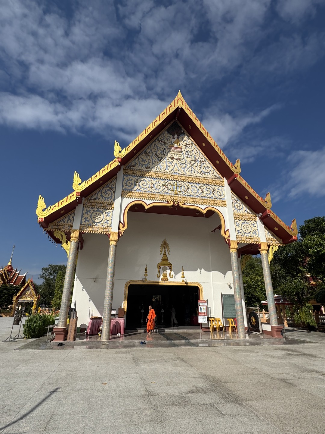 Однозначно рекомендуем Владимира! Человек эрудированный и очень комфортный в общении. Время пролетело незаметно. Владимир прекрасно знает