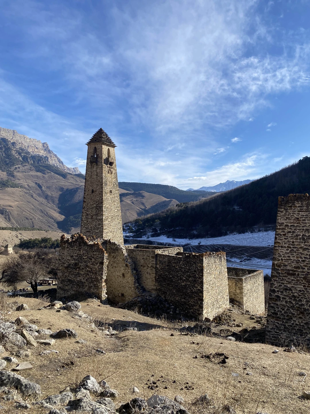 Остались под большим впечатлением от Ингушетии и в основном благодаря гиду Батыру