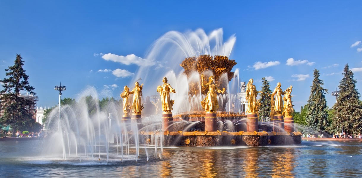 Фонтан «Дружба народов» в Москве на ВДНХ