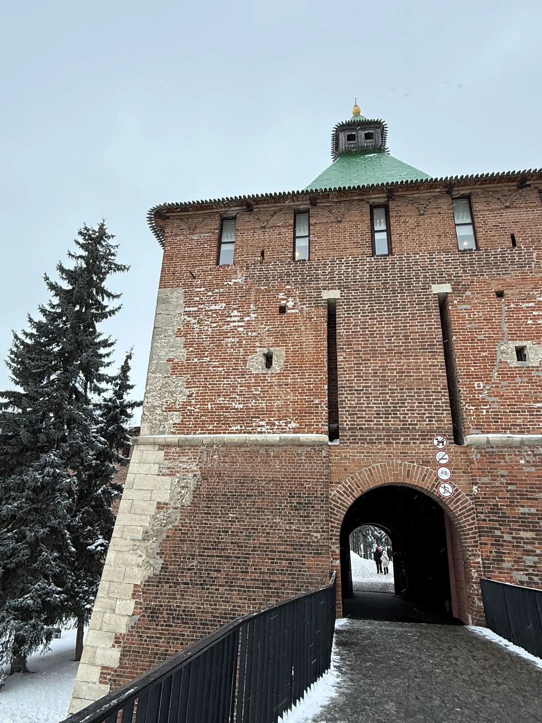 По Нижнему Новгороду - на авто (Ингрид)