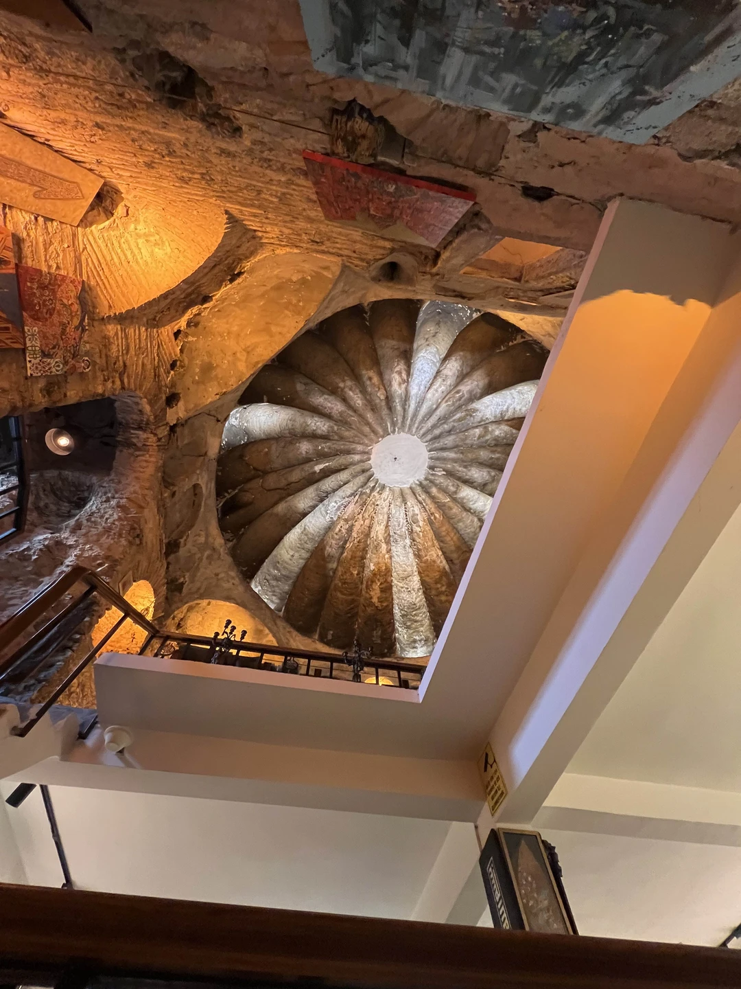 Милейшая прогулка по Базару, его закоулкам и окрестностям с остановками на кофе в местах которые точно не нашла бы самостоятельно. А виды на Босфор 😍