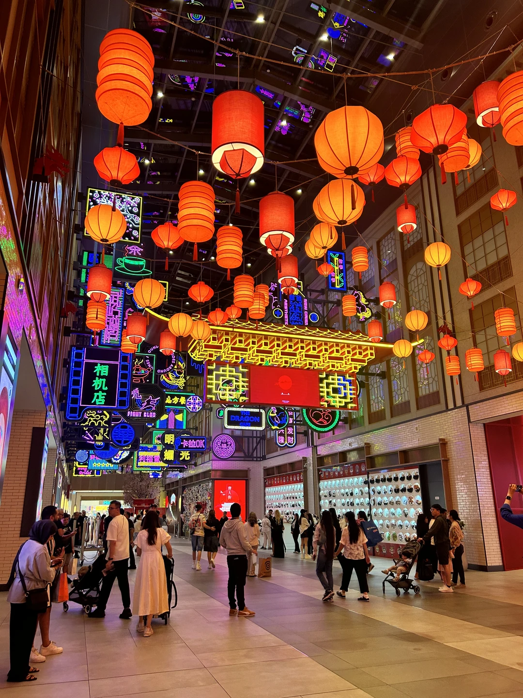 Отличная экскурсия и прекрасный гид Мохамед! Он забрал нас на автомобиле из отеля, приехал вовремя, как