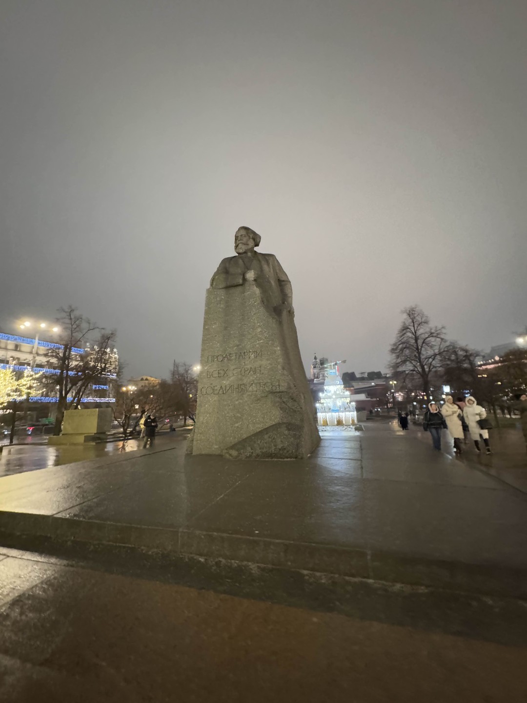 Сегодня была данная экскурсия. Так получилось, что на этой экскурсии были только я и моя дочка