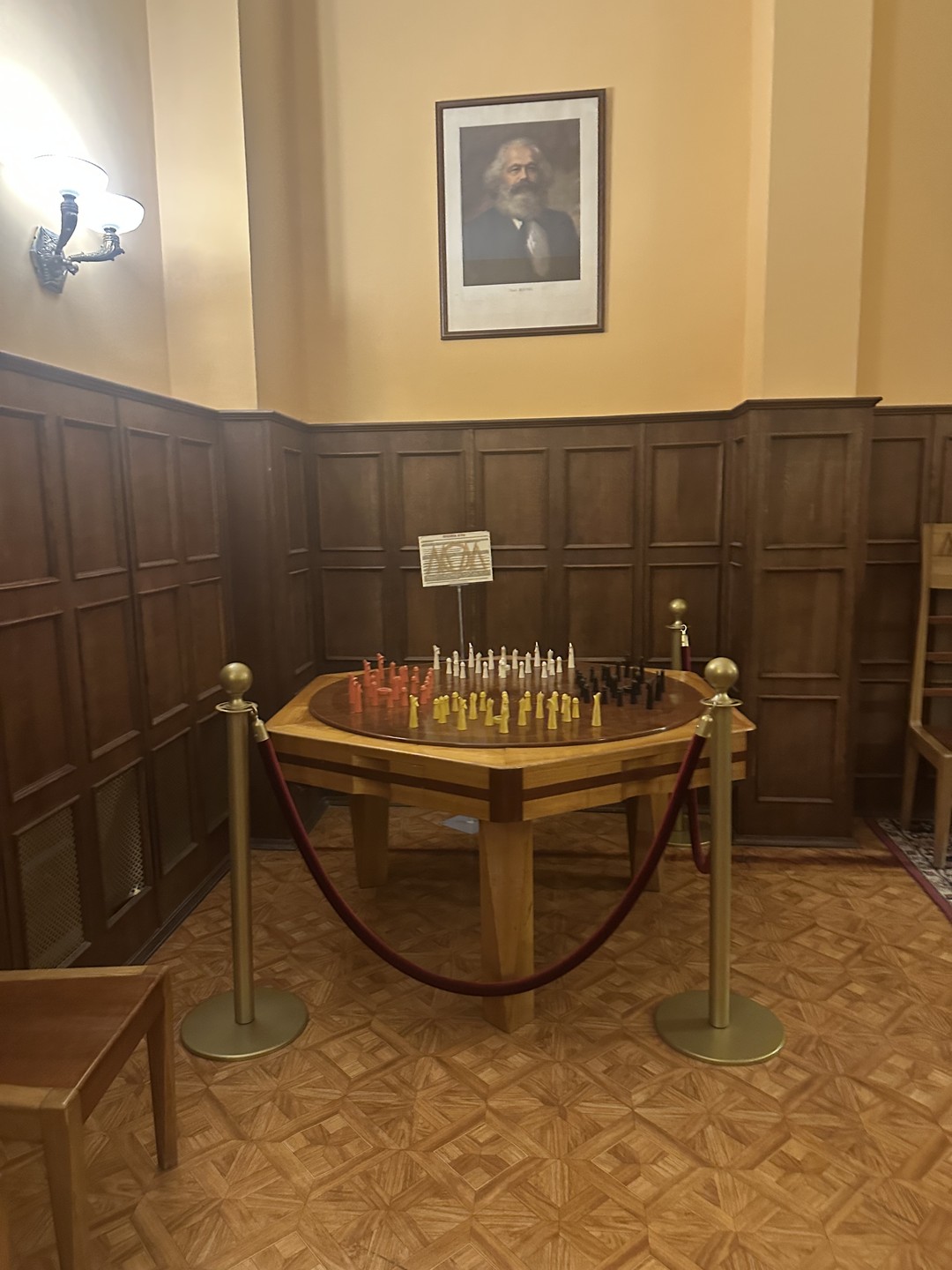 Оба экскурсовода классные и интересные. Три часа пролетели как миг. Спасибо тем, кто хранит память и рассказывает так интересно ❤️