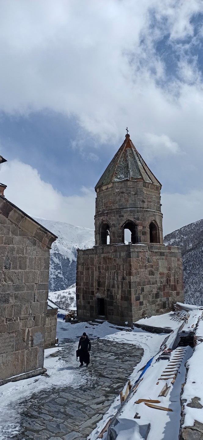 Дружба в горах: Казбеги и Дарьялское ущелье (Жанна)