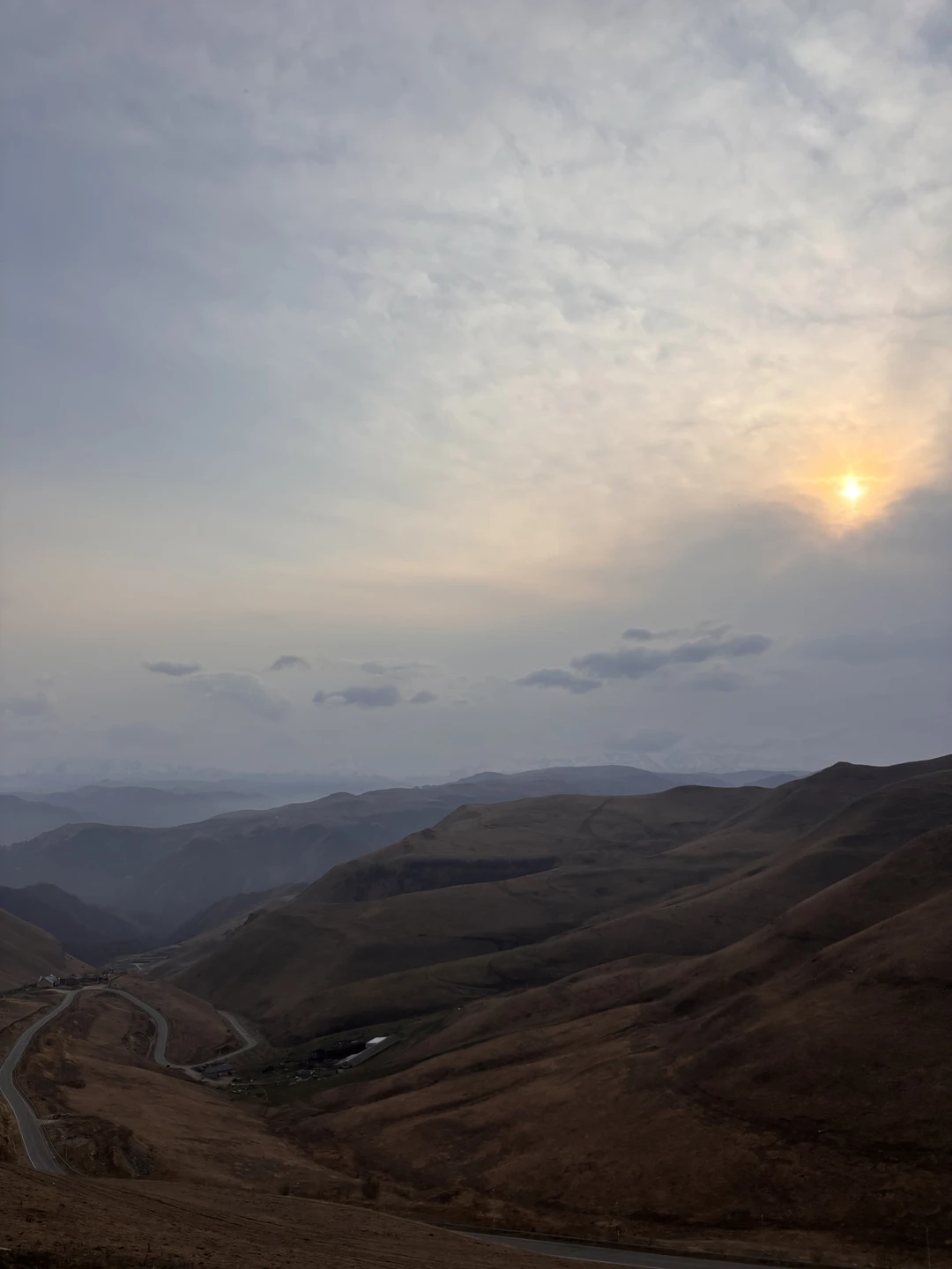 Отличная дорога, комфортная машина с профессионалом за рулем и красота вокруг) По организации все супер: на