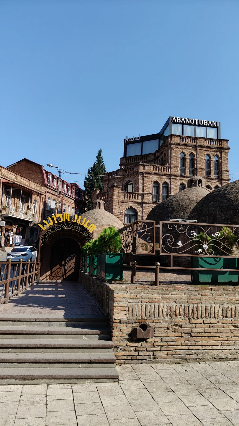 Поездка в Тбилиси оставила исключительно положительные эмоции. По пути мы узнали много интересного, как исторических фактов