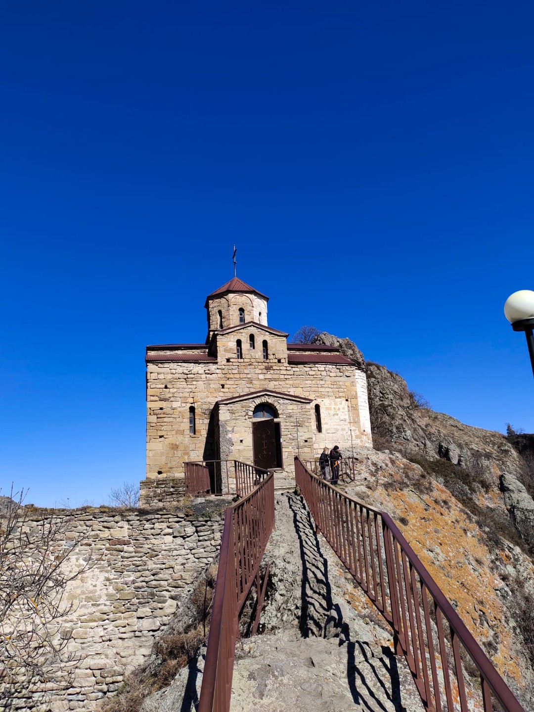 Посетили перевал Гум-Баши и термальные источники, ездили с Олегом Кардановым. Машина хорошая, организатор пунктуален, приятный собеседник