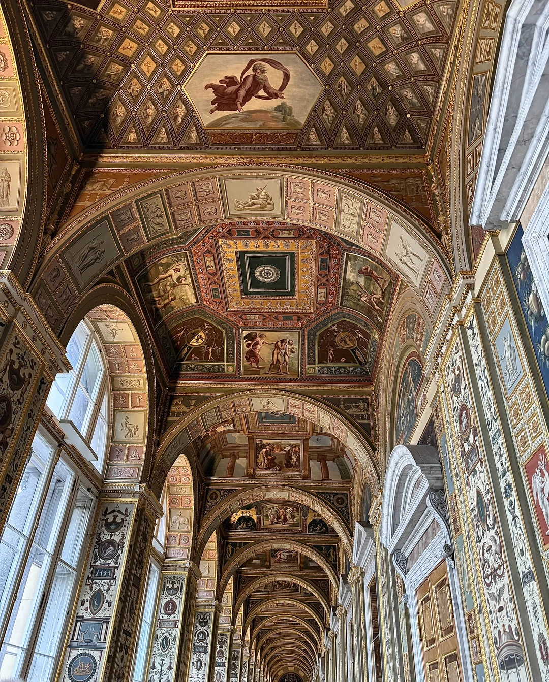 Эрмитаж. Знакомство (Елена)