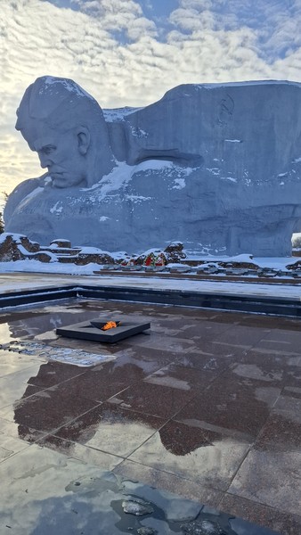 Очень понравилась экскурсия! Гид Иван вёл интересный рассказ во время движения к месту. Первой локаций была