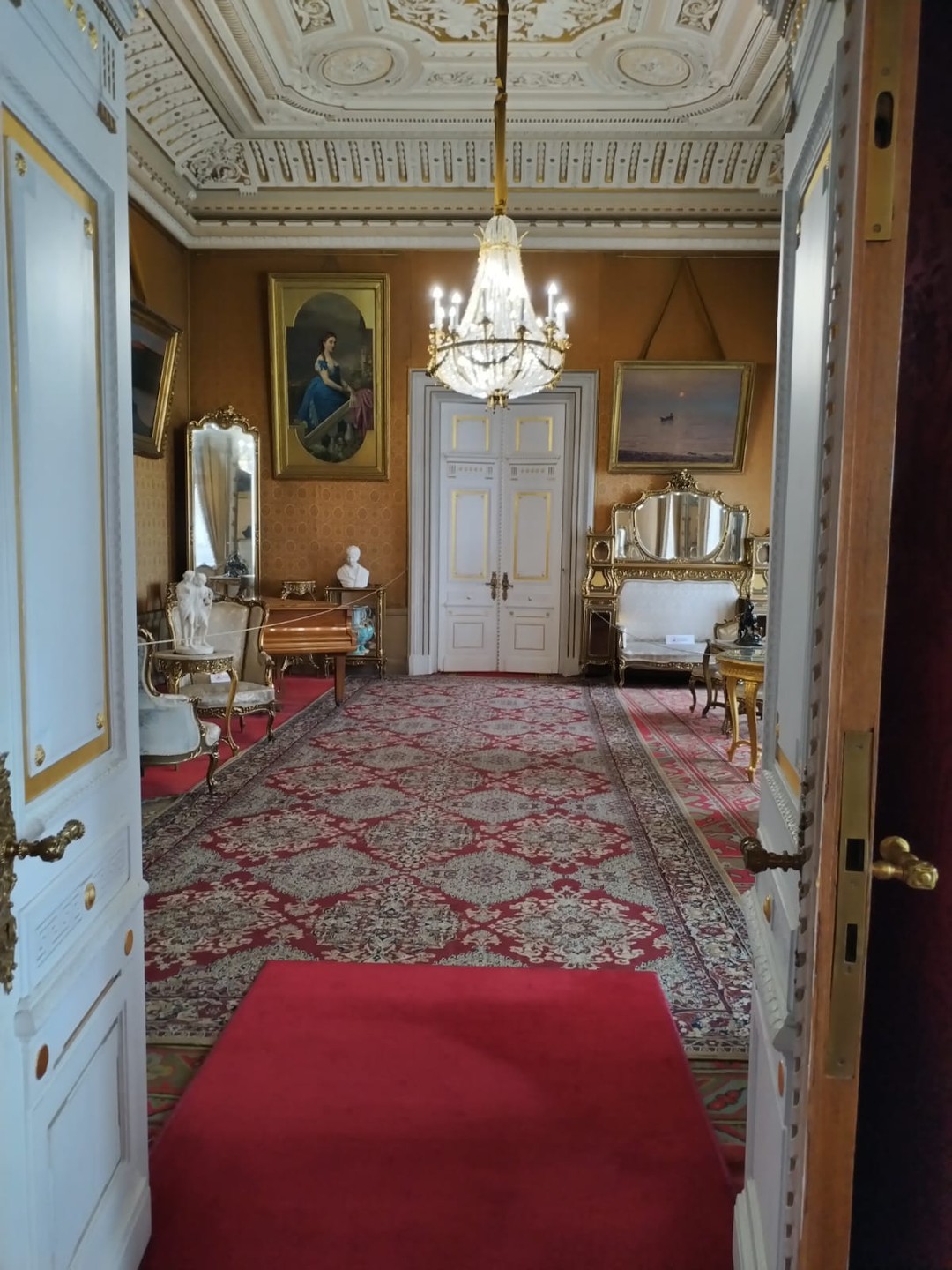 Групповая экскурсия по дворцу Великого князя Владимира Александровича (Немчанинова)