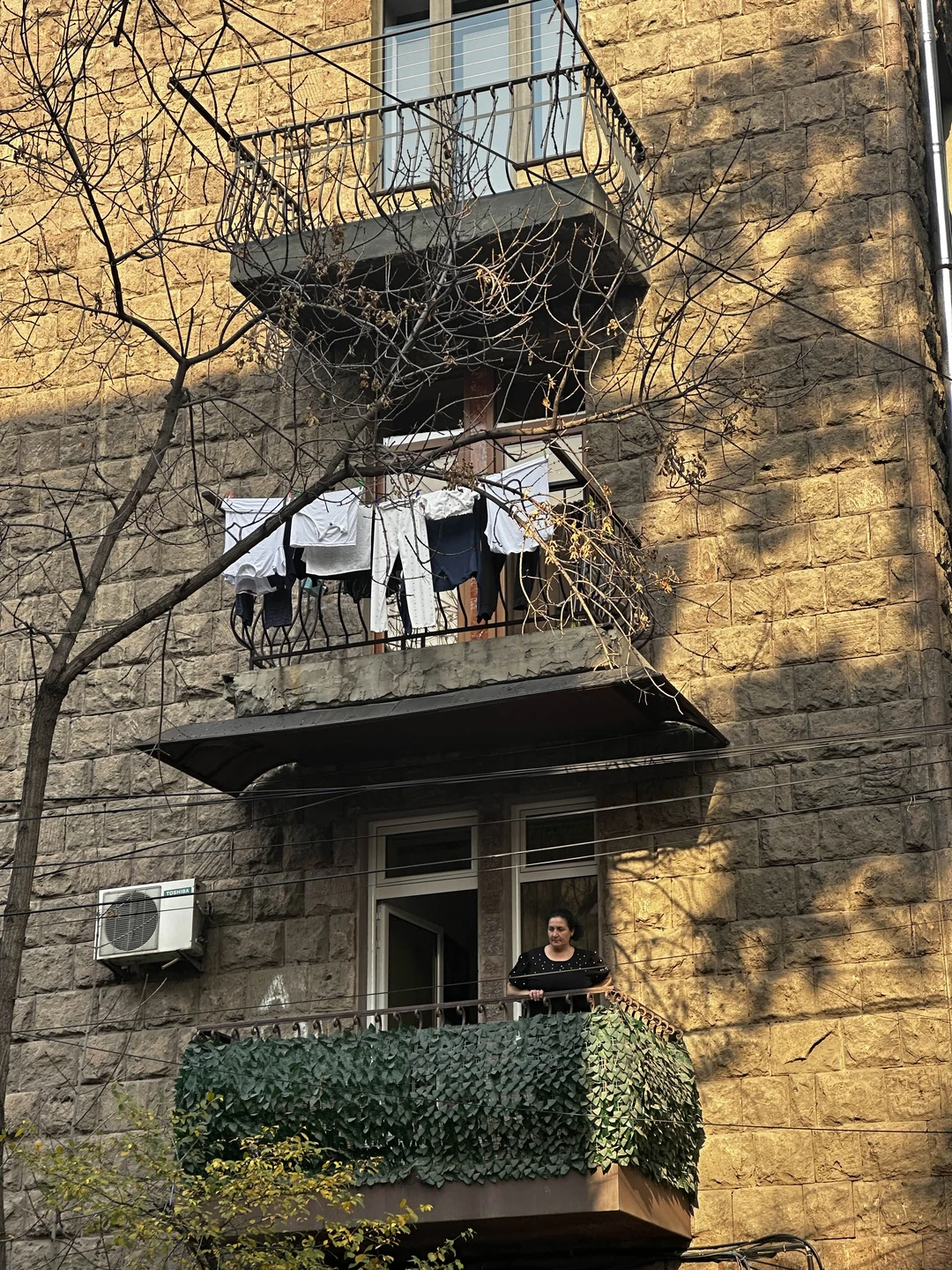 Все прошло отлично! Не банальная экскурсия, с кучей дат, которые можно посмотреть в интернете. А факты