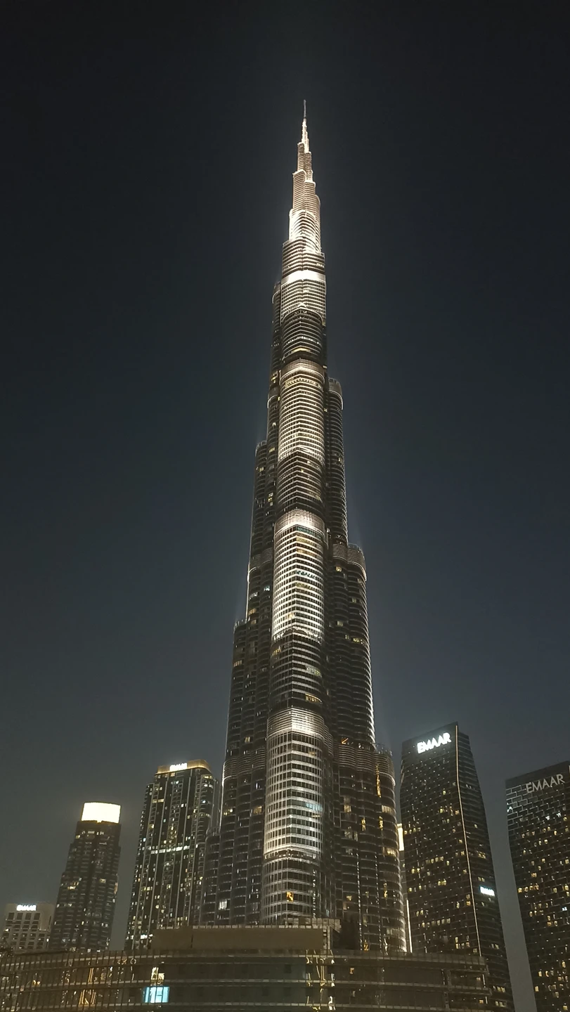 Ездили с Шахзодом из Рас Эль Хаймы в Дубай на обзорную экскурсию 28.11.25. Самостоятельно можно было