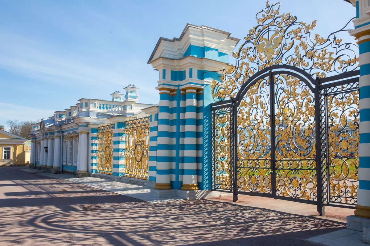 Фото 2 - Экскурсия: "Екатерининский дворец, парк и Царское Село — в небольшой группе"
