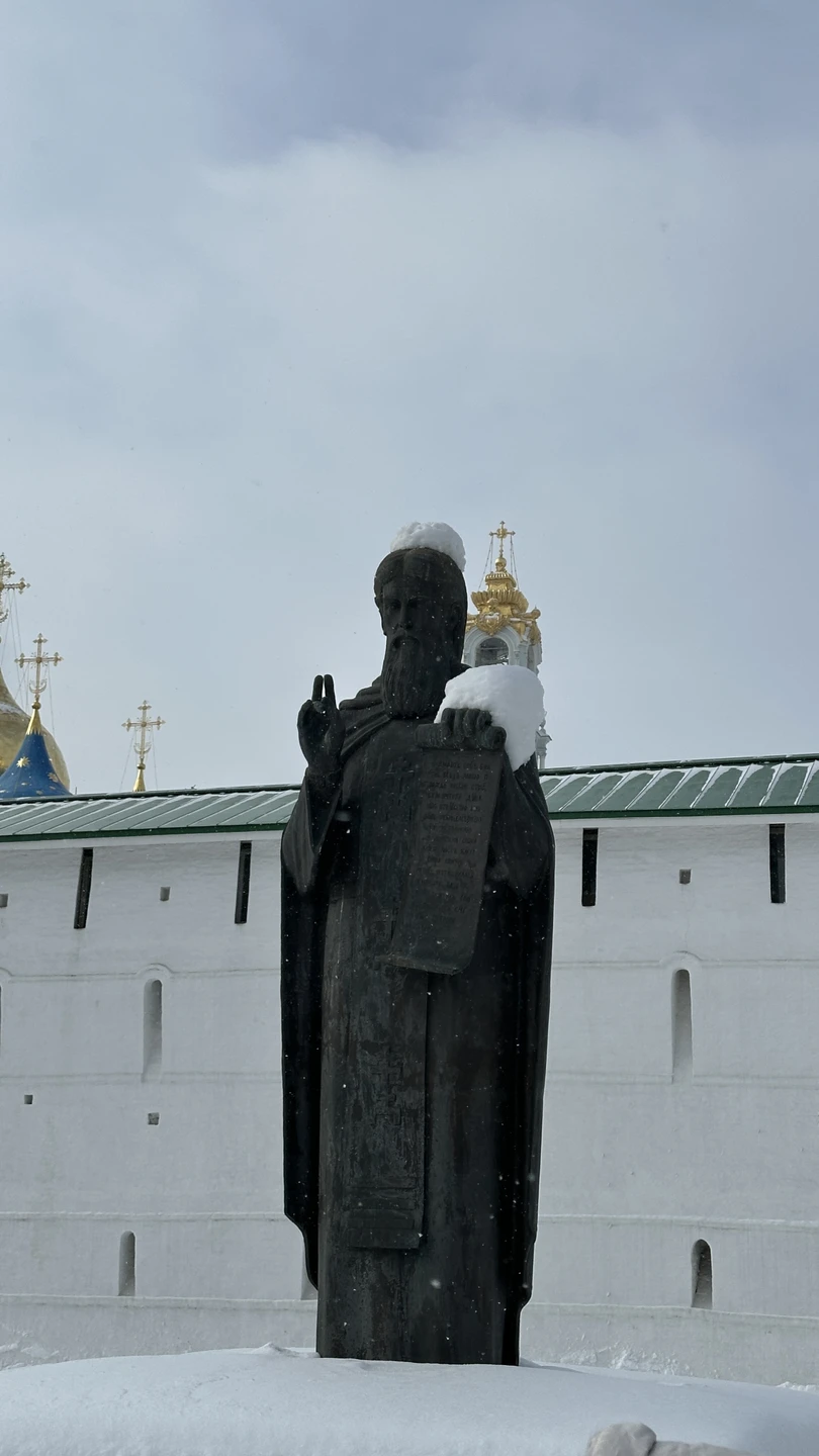 Были с мужем в Сергиев Посаде первый раз. Очень важно было узнать историю Лавры, потому что