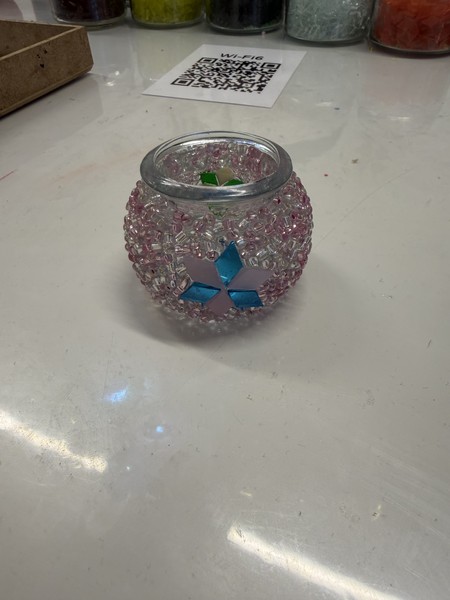 Это великолепный мастер-класс! Получила массу удовольствия! Успела сделать и светильник, и два небольших подсвечника. Сходила бы еще раз!