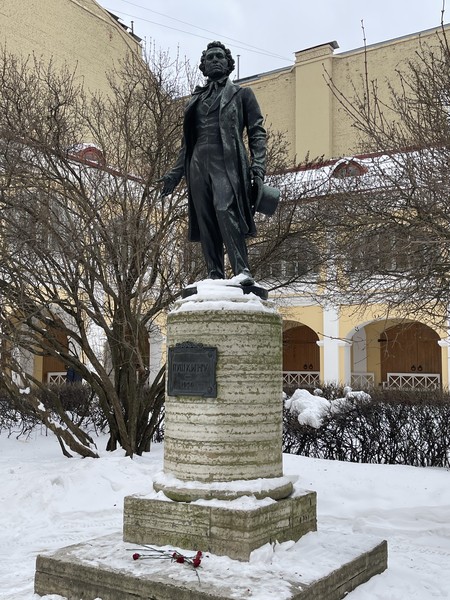 Прекрасная экскурсия! Год назад была на других экскурсиях Михаила, остались самые лучшие впечатления. Поэтому в этом