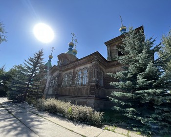 Экскурсия по Караколу, горные ущелья и круиз по Иссык-Кулю