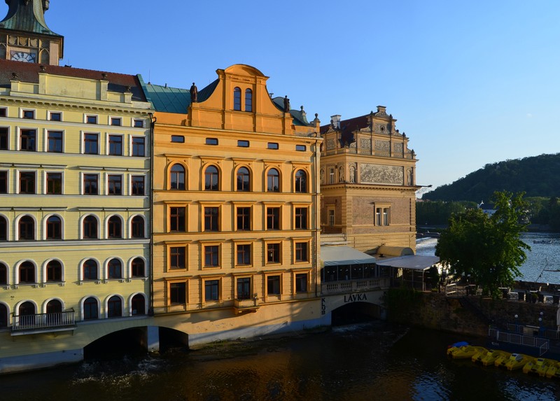 История и тайны трёх Праг