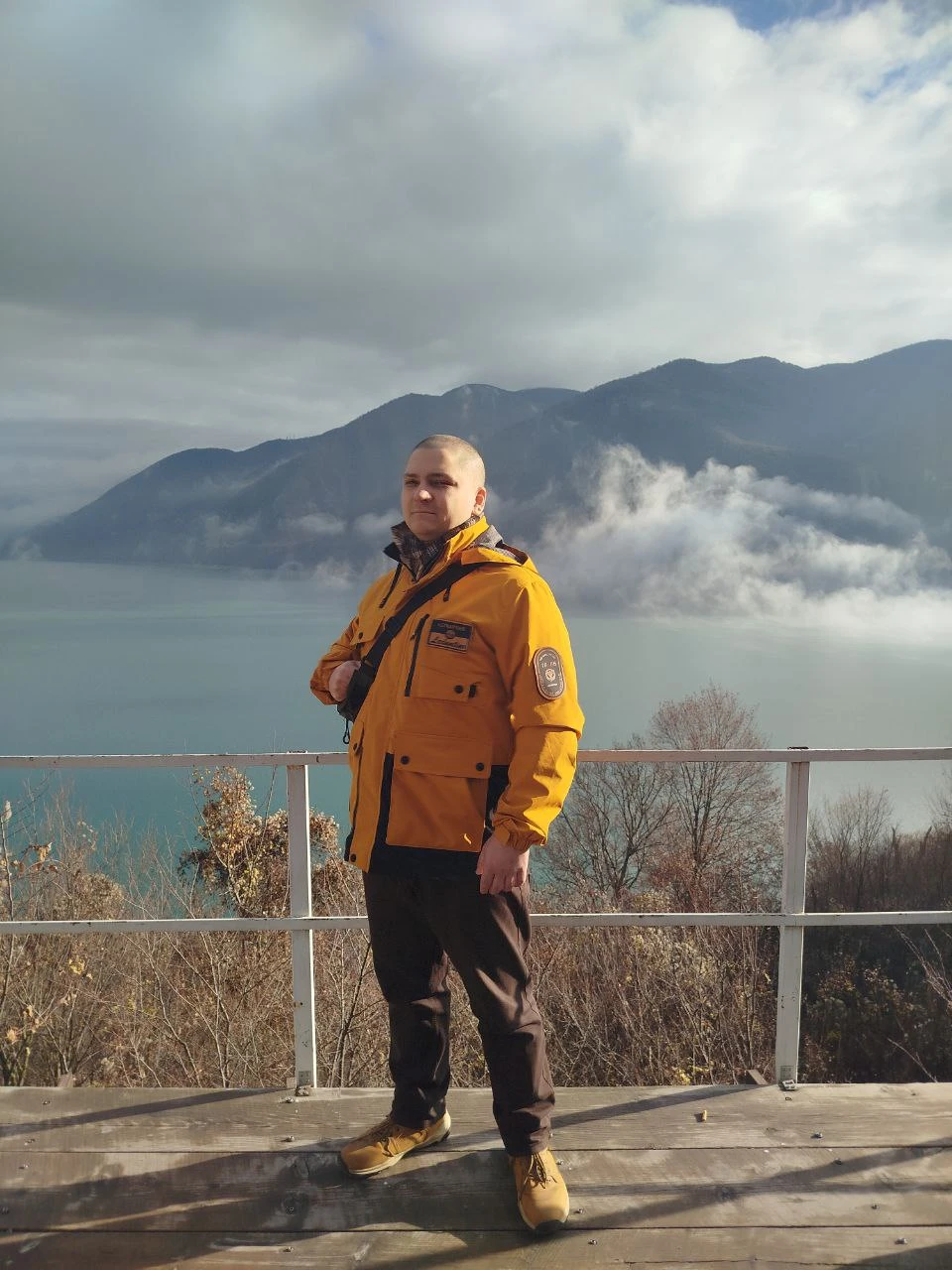 Нам с супругой все очень понравилось. Жаль лишь, что Казбек "спрятался" от нас за сильным туманом