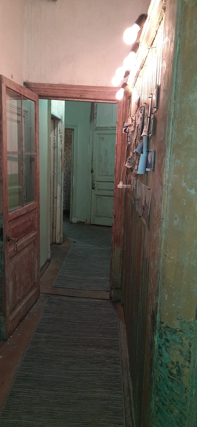 Огромное спасибо Михаилу за великолепную экскурсию! Гид - прекрасный рассказчик. Посещение квартиры Распутина - это сопрокосновение