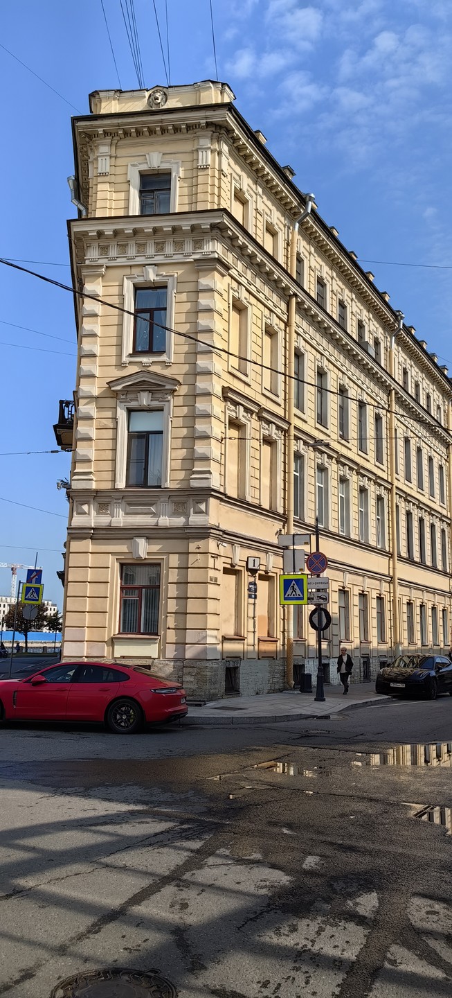 Променад по Васильевскому острову в мини-группе (Ольга)
