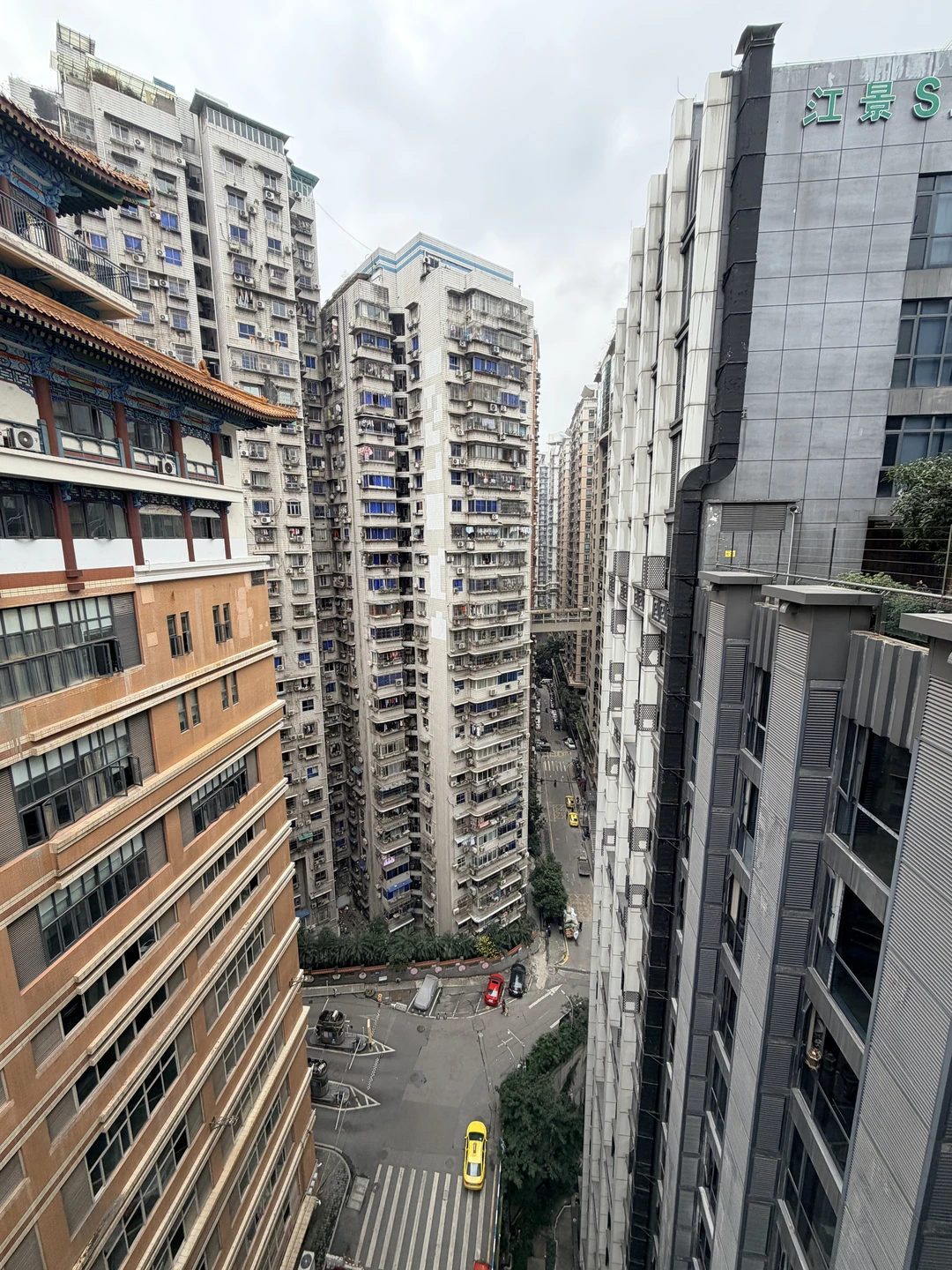 Экскурсию проводила замечательная и очень внимательная Алина! Экскурсией остались довольны! Также Алина дала много рекомендации для