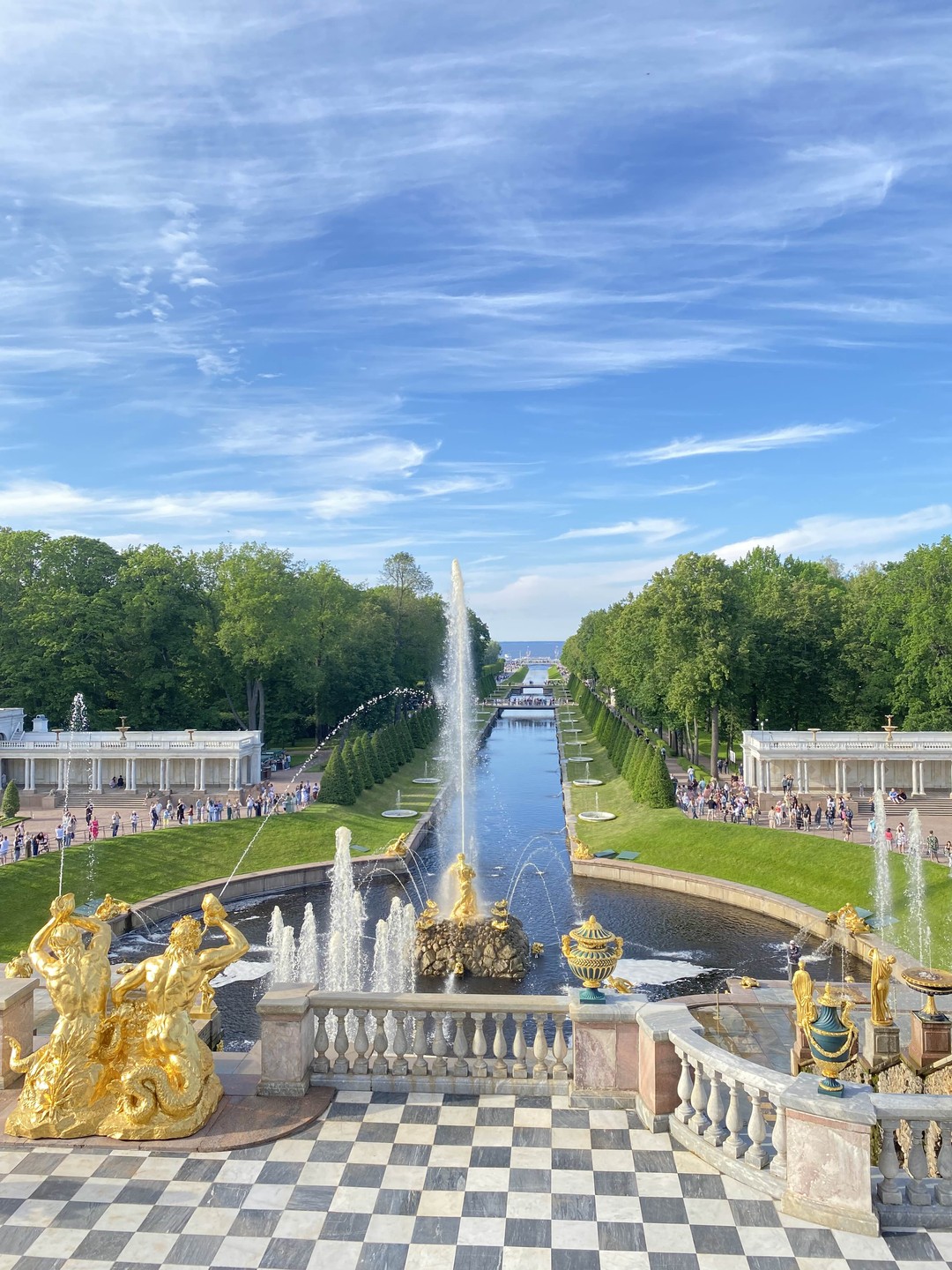 Из Санкт-Петербурга в Петергоф и Кронштадт: 2 города за 1 день (Айгюль)
