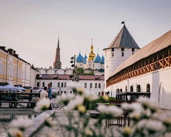 Завтрак, размещение в отеле, экскурсия по Казани, знакомство с местной кухней за ужином