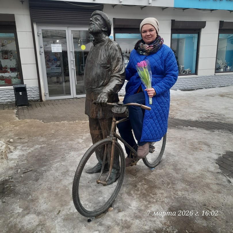 Двое взрослых и двое детей, мальчики, 6 и 14 лет. Интересно было всем. Незаметно для себя