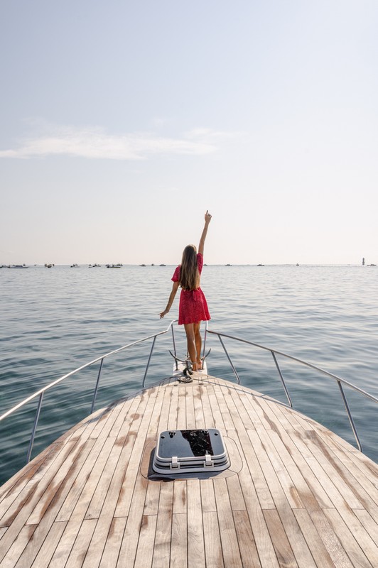 Экскурсия по острову Нуса Пенида и снорклинг с мантами на яхте